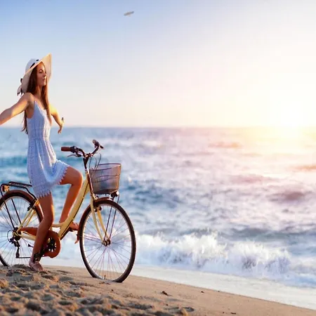 Апартаменты Comfortable Close To The