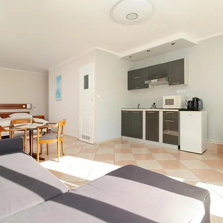 Comfortable Close To The Rewal